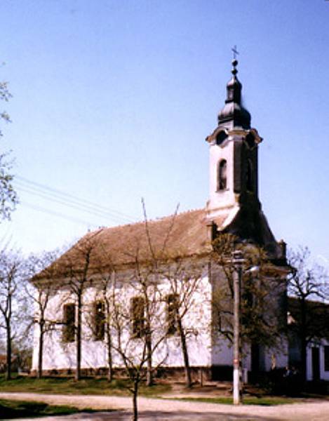 Datei:Kirche Kleinschenlak.jpg