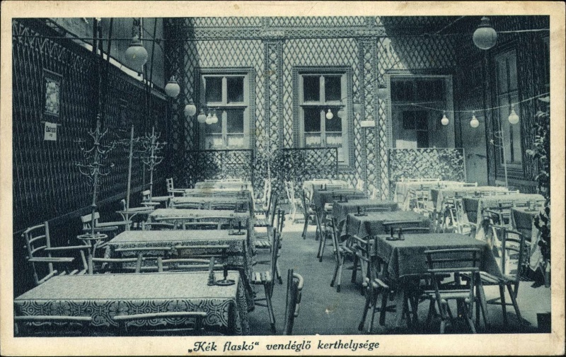 Datei:Kék Flaskó.jpg